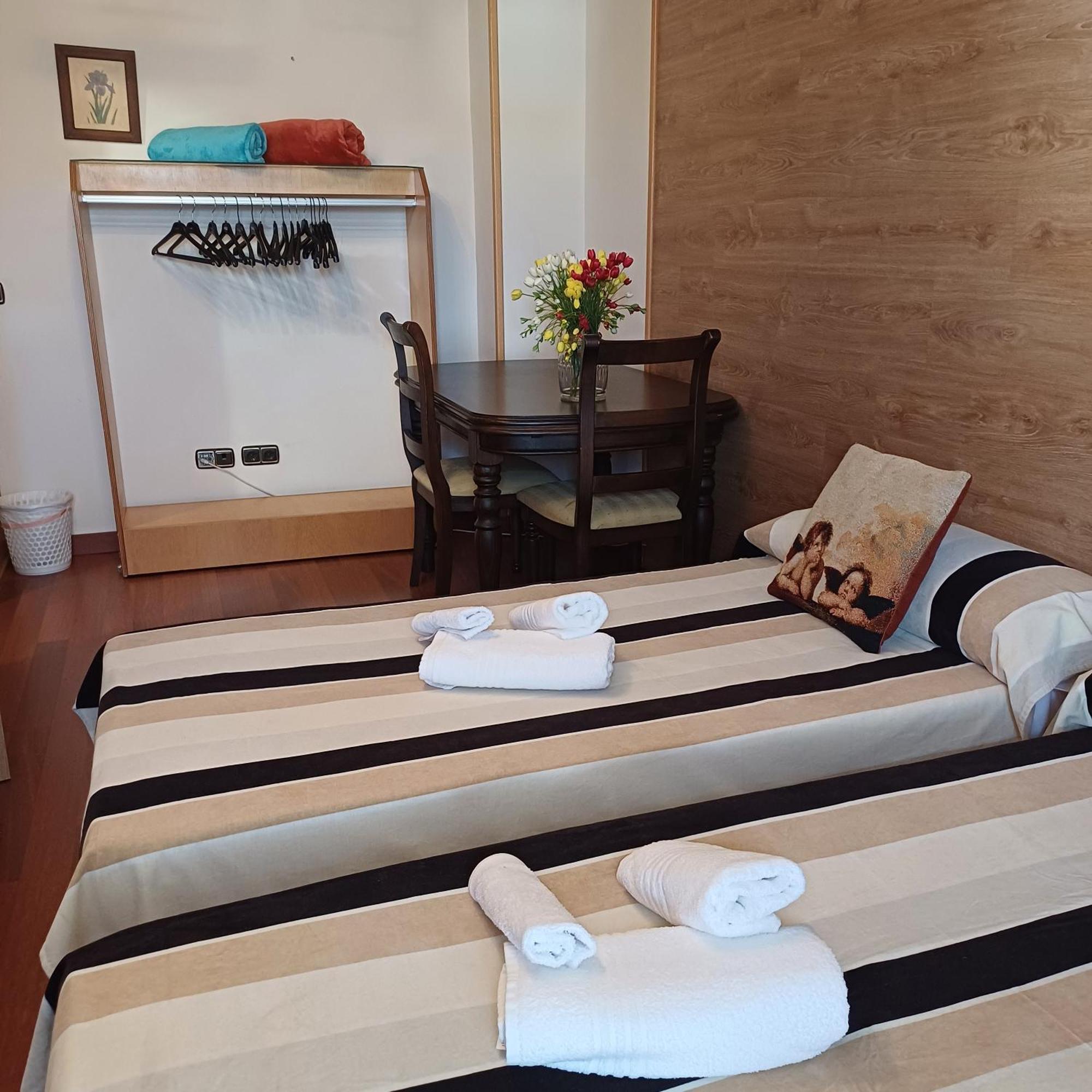Piso Compartido Con Habitaciones Independientes Maracena Ngoại thất bức ảnh